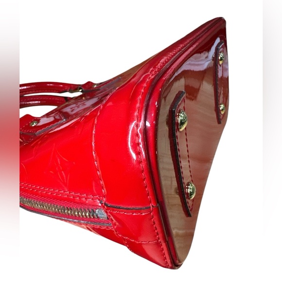 Louis Vuitton Red Vernis Alma BB - Picture 7 of 13